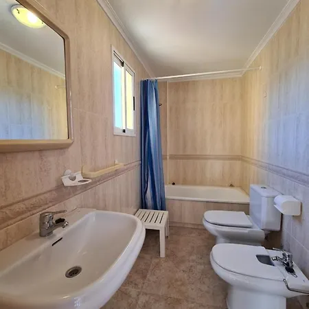 Near With Pool 3 Bedrooms Villa