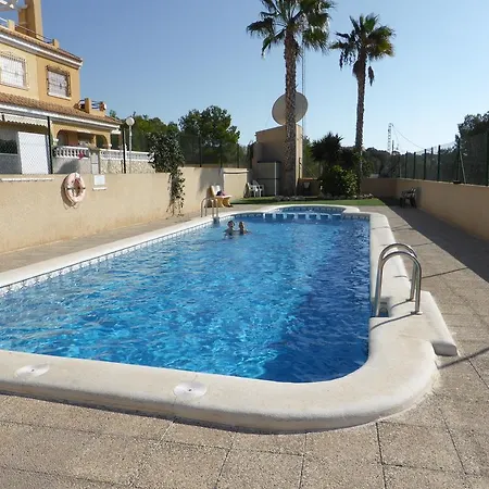Villa Near With Pool 3 Bedrooms